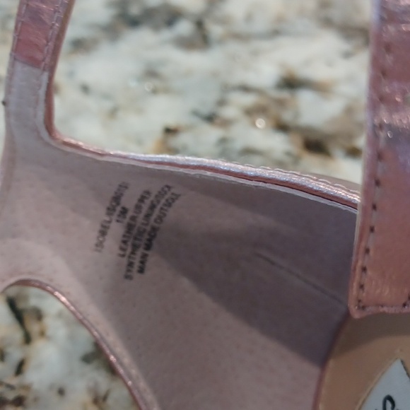 Steve Madden Isobel Pink Metallic Clear Lucite Wedge Sandals Size 8.5  NWOB - Picture 14 of 16
